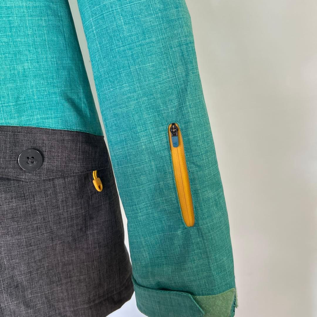 ONEILL FREEDOM フード付きウェア JPN Lサイズ