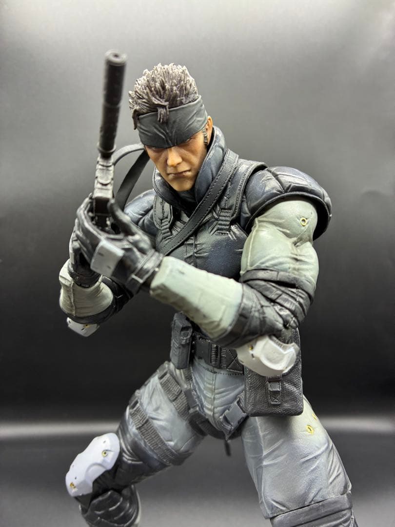 プレイアーツ改　ソリッドスネーク　メタルギアソリッド