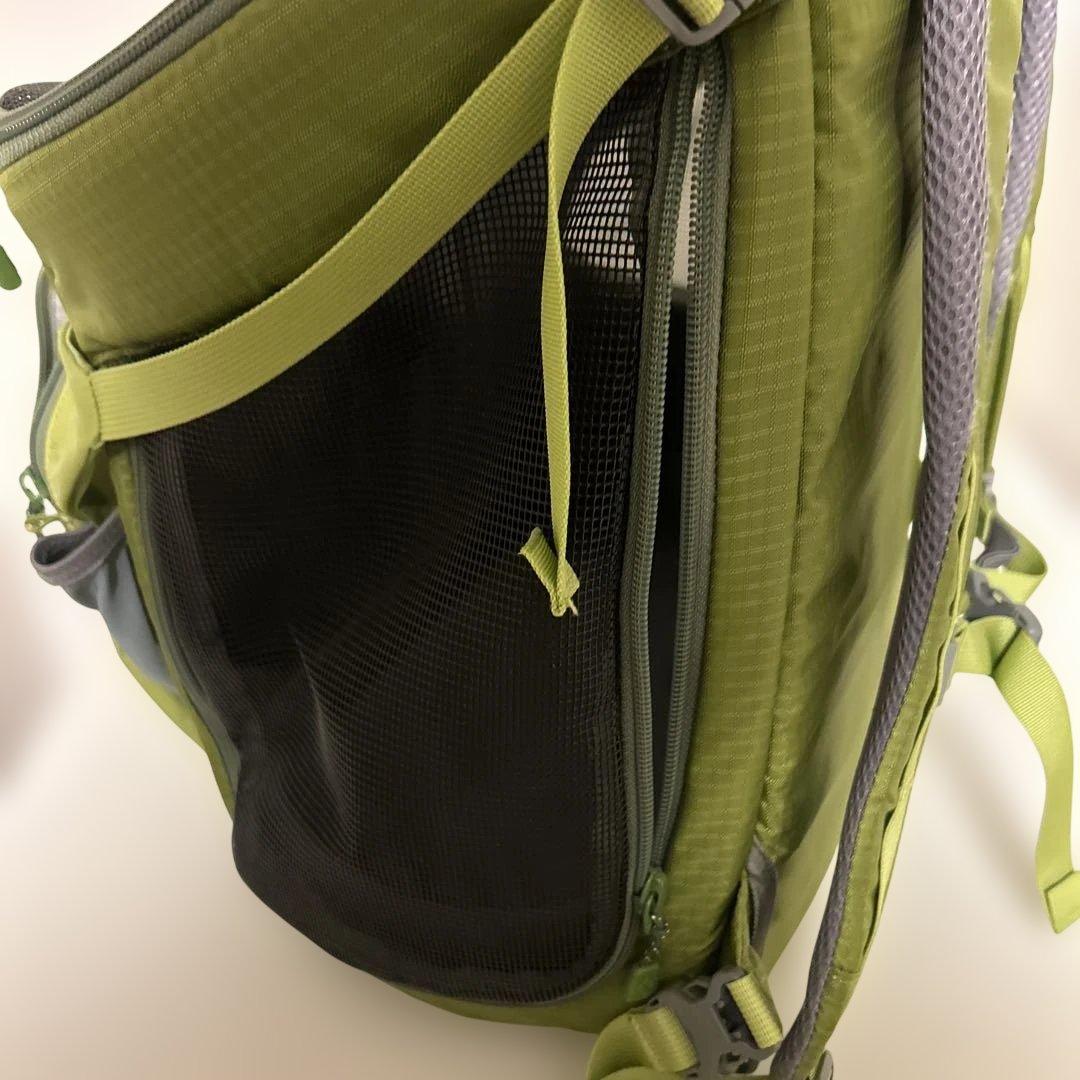 モンベル 犬用　リュック　グリーン系