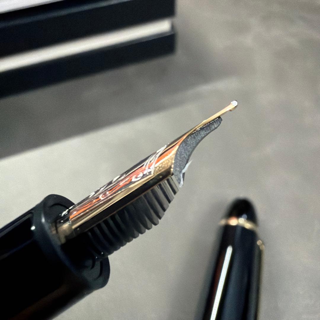 【美品】モンブラン マイスターシュテック 146 ル・グラン（ゴールド） M