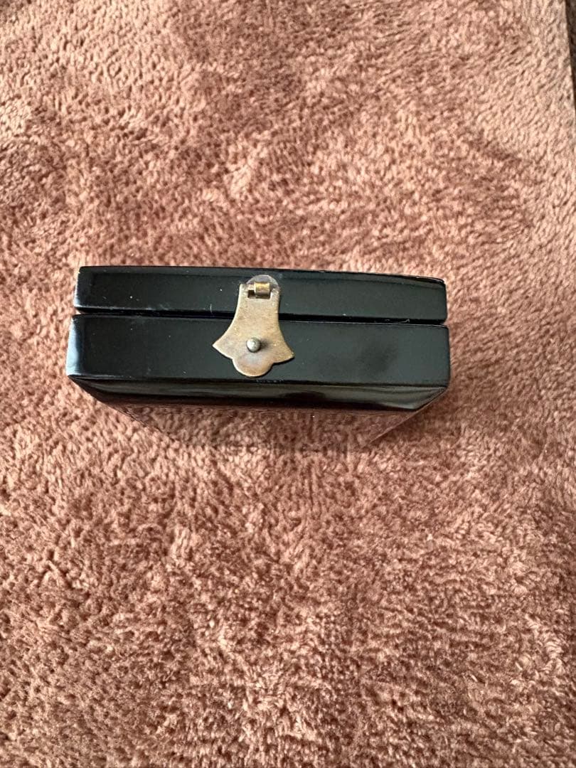 勲六等瑞宝章 ・塗共箱付き