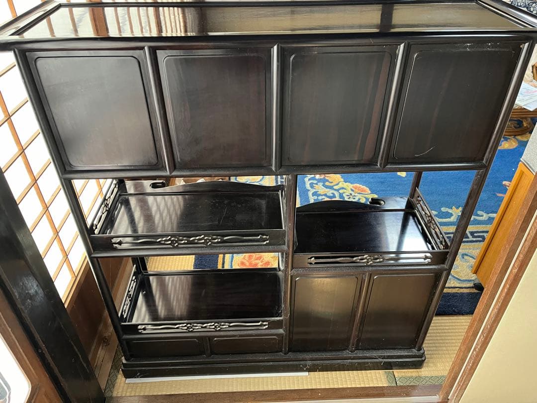 （大特価）中国花蓮で購入した黒色木製家具　茶たんす 3段棚