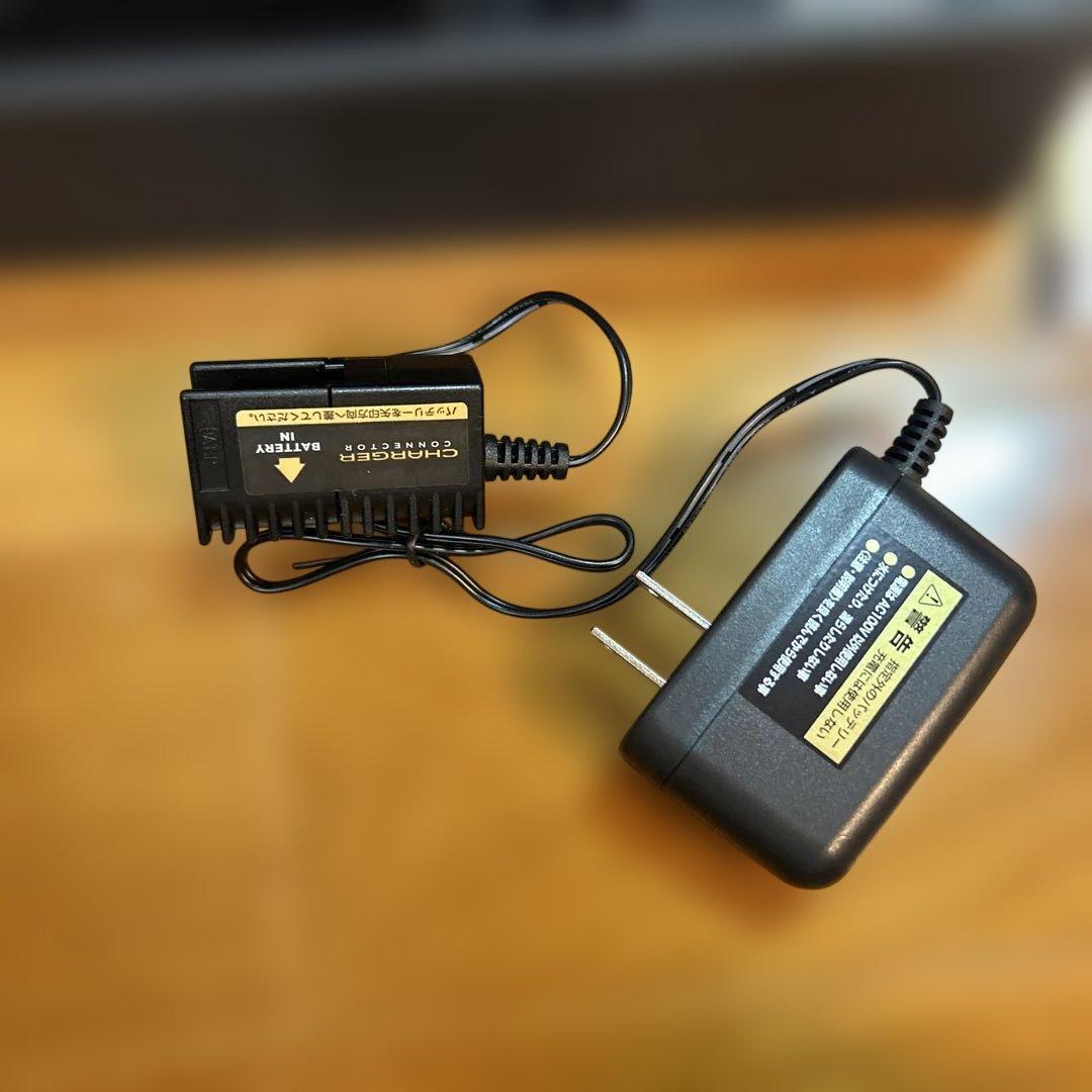 東京マルイ電動ガン GLOCK 18C フルセミオートバッテリー充電器フルセット