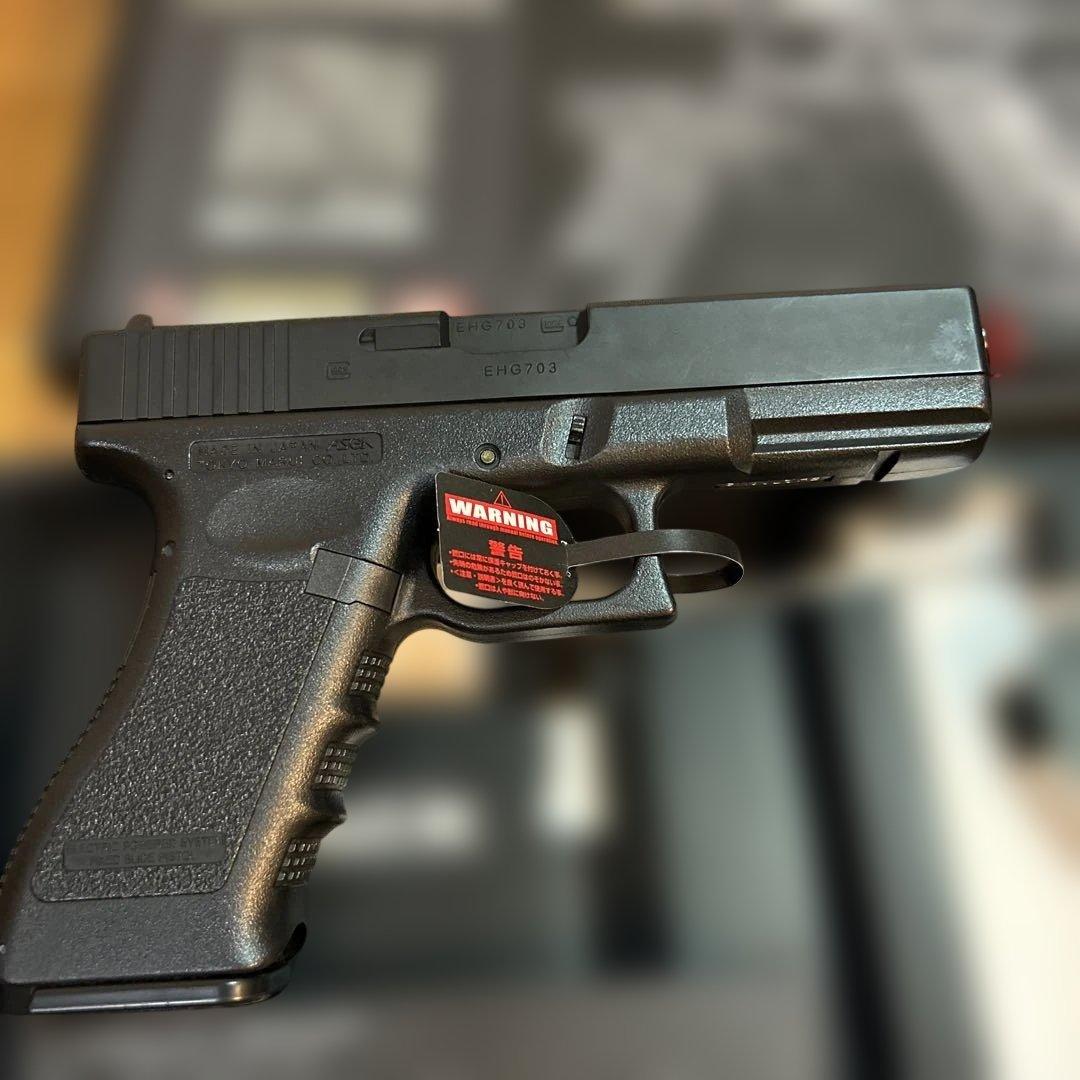 東京マルイ電動ガン GLOCK 18C フルセミオートバッテリー充電器フルセット