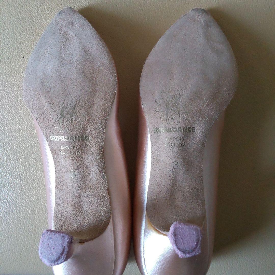 スーパーダンス．ジャパン　シューズ サテン　22.5 ヒール　5.5センチ