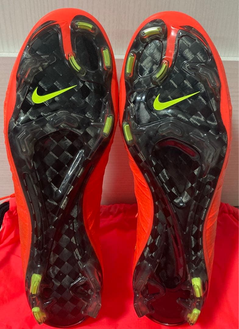 ナイキ マーキュリアルスーパーフライ 4 Hyper Punch