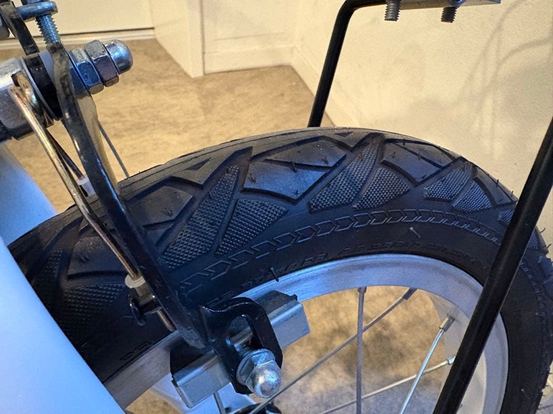 FIAT 子供用自転車 ホワイト 前カゴ付き