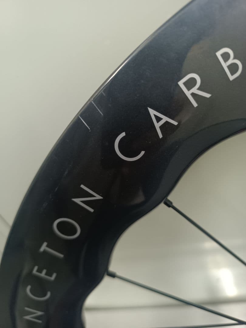中華カーボンホイール　700cディスク