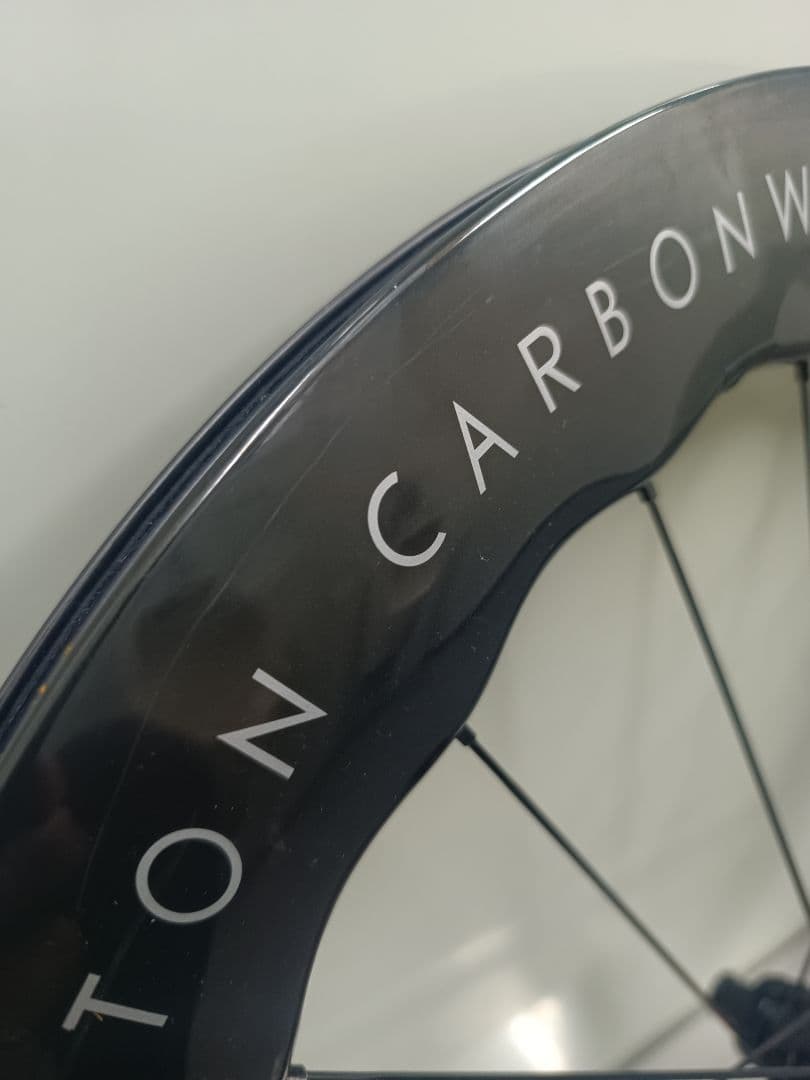 中華カーボンホイール　700cディスク