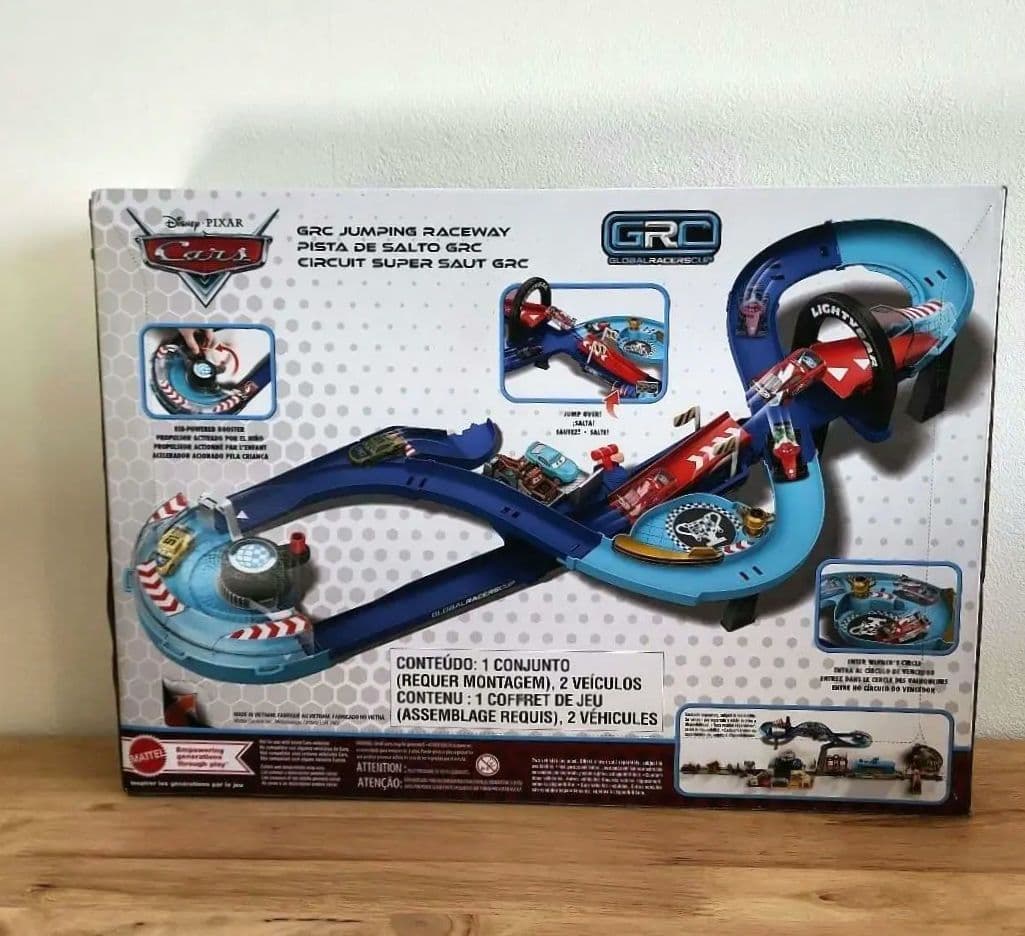 マテル カーズ GRC プレイセット ミニカー2台 マックィーン フランチェスコ