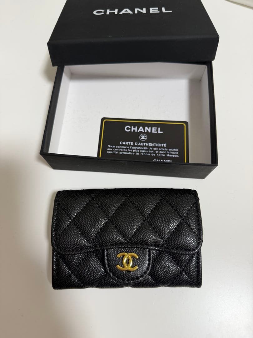 CHANEL 黒 レザー 財布 コンパクト ノベルティ