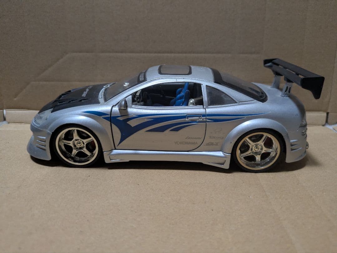 三菱エクリプス　ミニカー