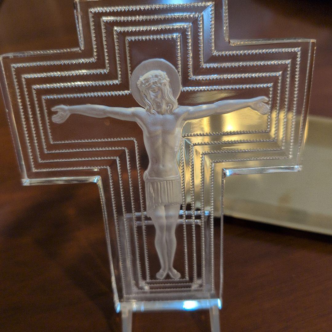 ラリック　ガラス　十字架 キリスト像