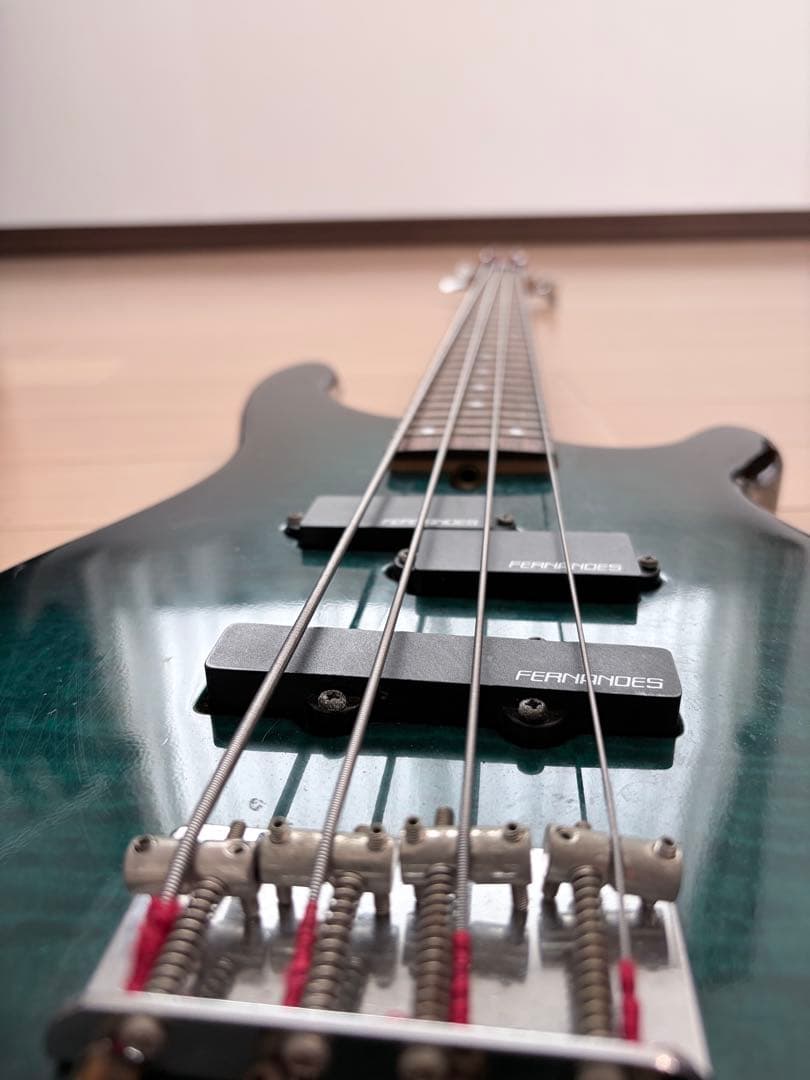 FERNANDES エレキベース レアカラー　グリーン、ブルー