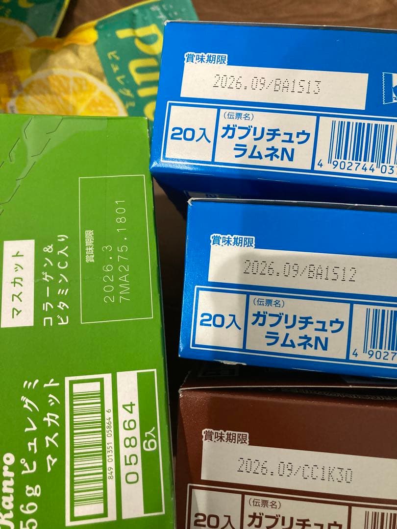 お菓子まとめ売り (99) ※15000円相当