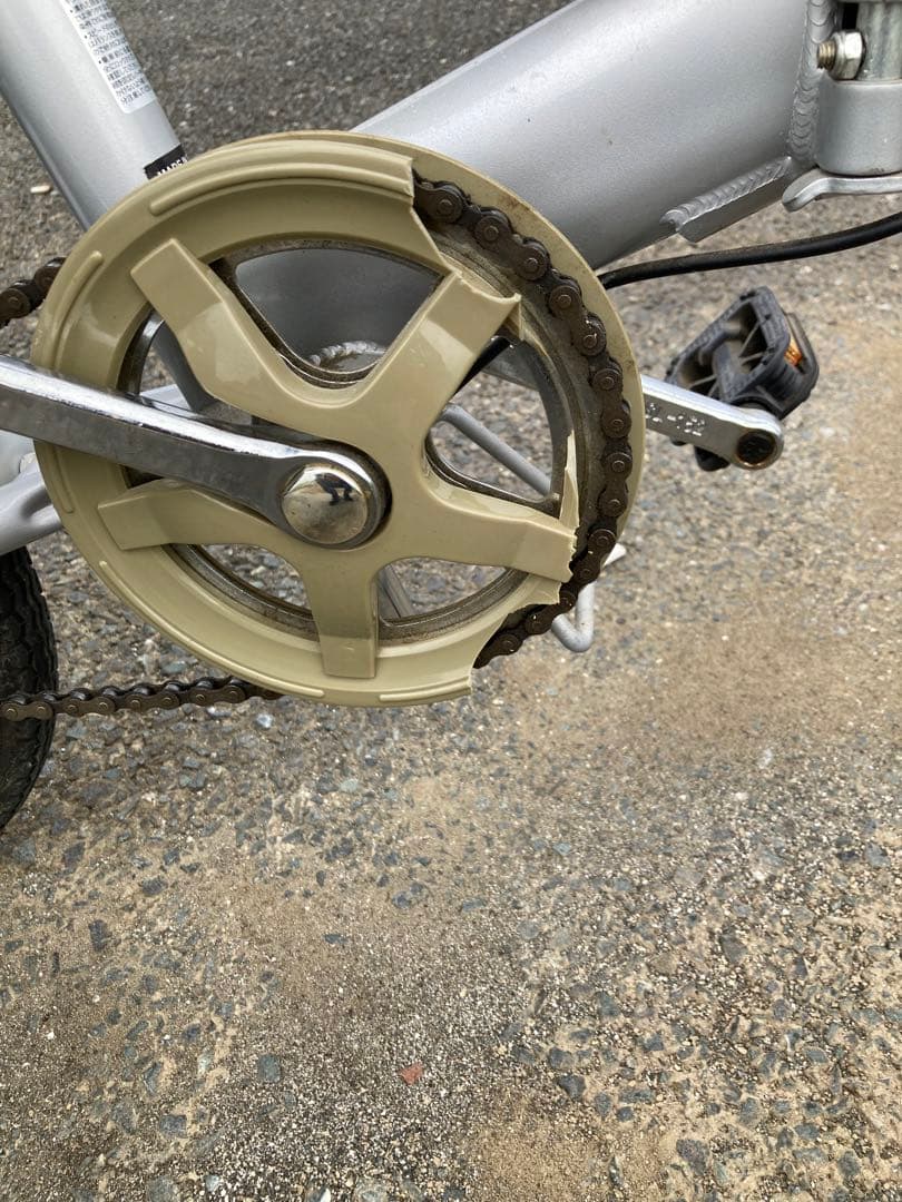 折りたたみ自転車　16インチ　シングルギア