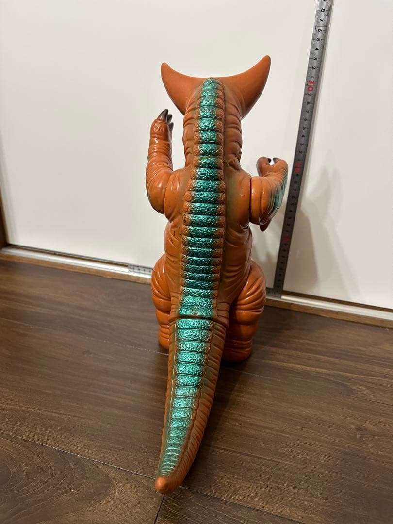 ジャイアントゴモラ　ソフビ