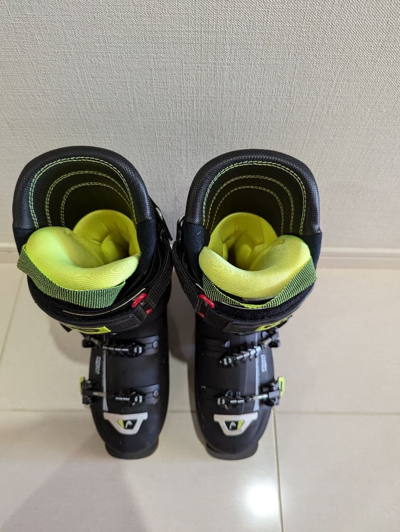 HEADスキーブーツ　VECTOR130