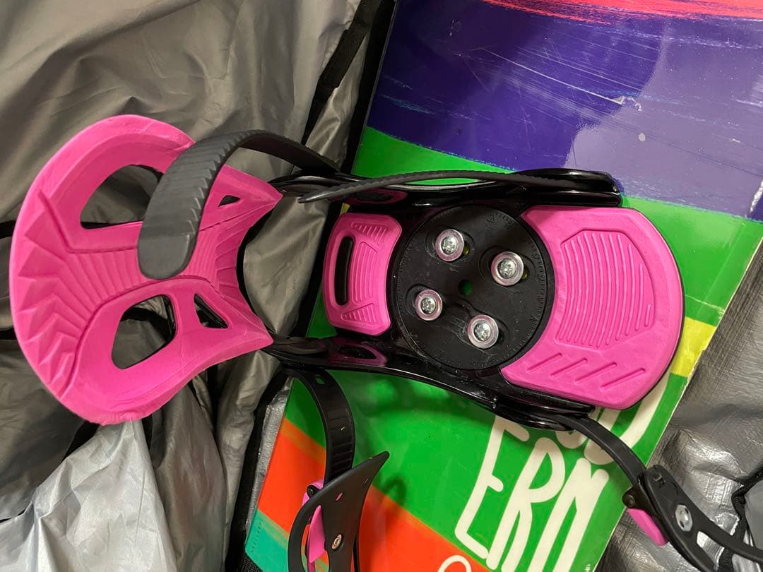 スノーボードとブーツとビンディングの3セット