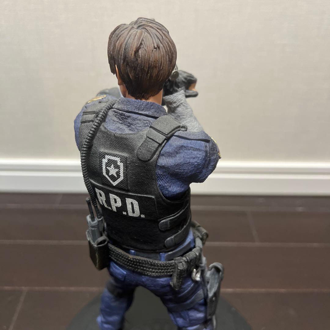 バイオハザード　レオン・S・ケネディ フィギュア