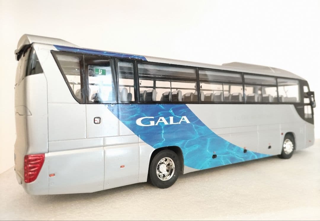 1/32 いすゞガーラスーパーハイデッカ 素人組立品