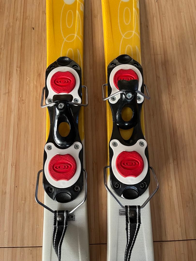 SALOMONショートスキー 99㌢　イエロー✕ホワイト　 バインディング付き