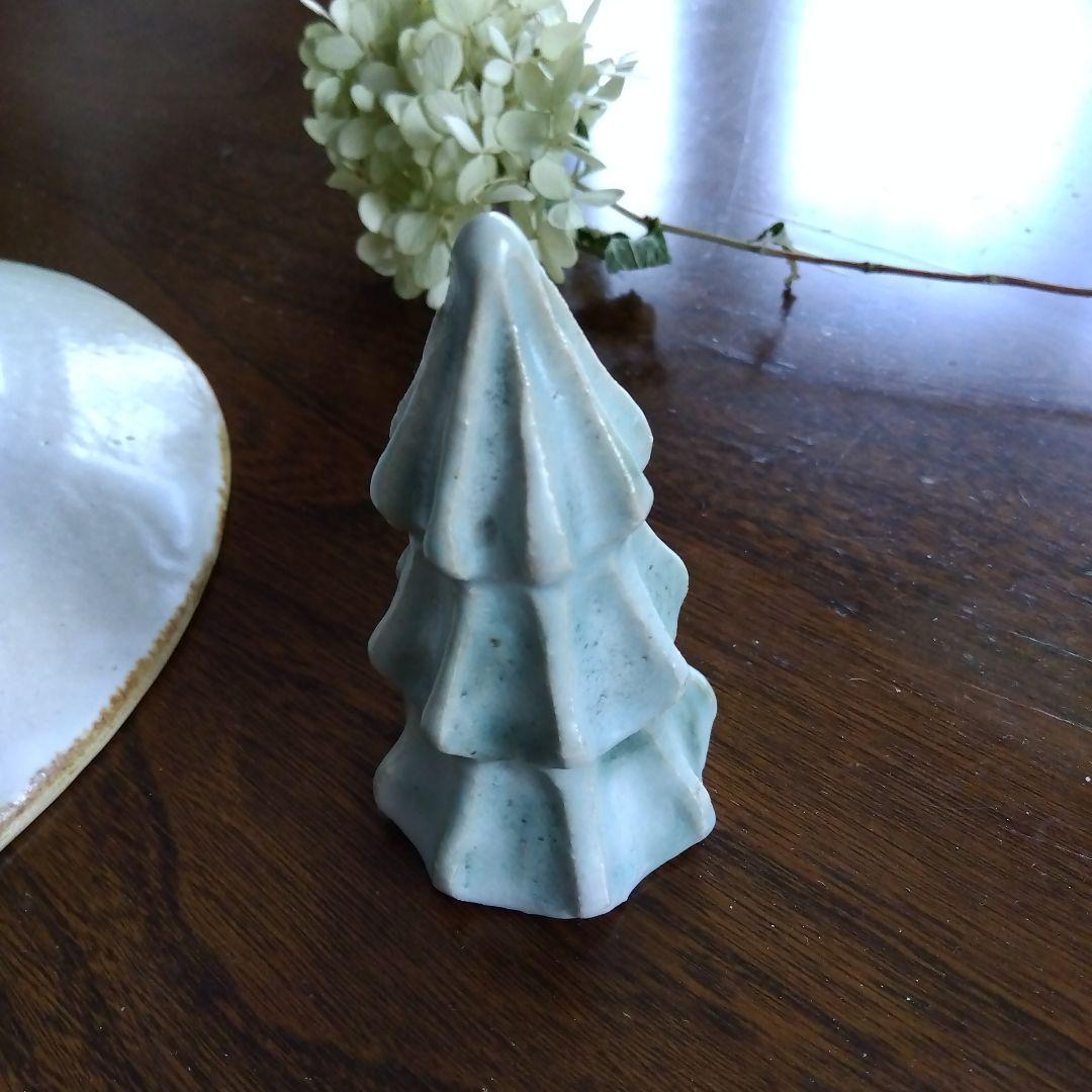 鈴木美汐さんの　ラウル7寸皿　と　モミノキペイパーウェイト