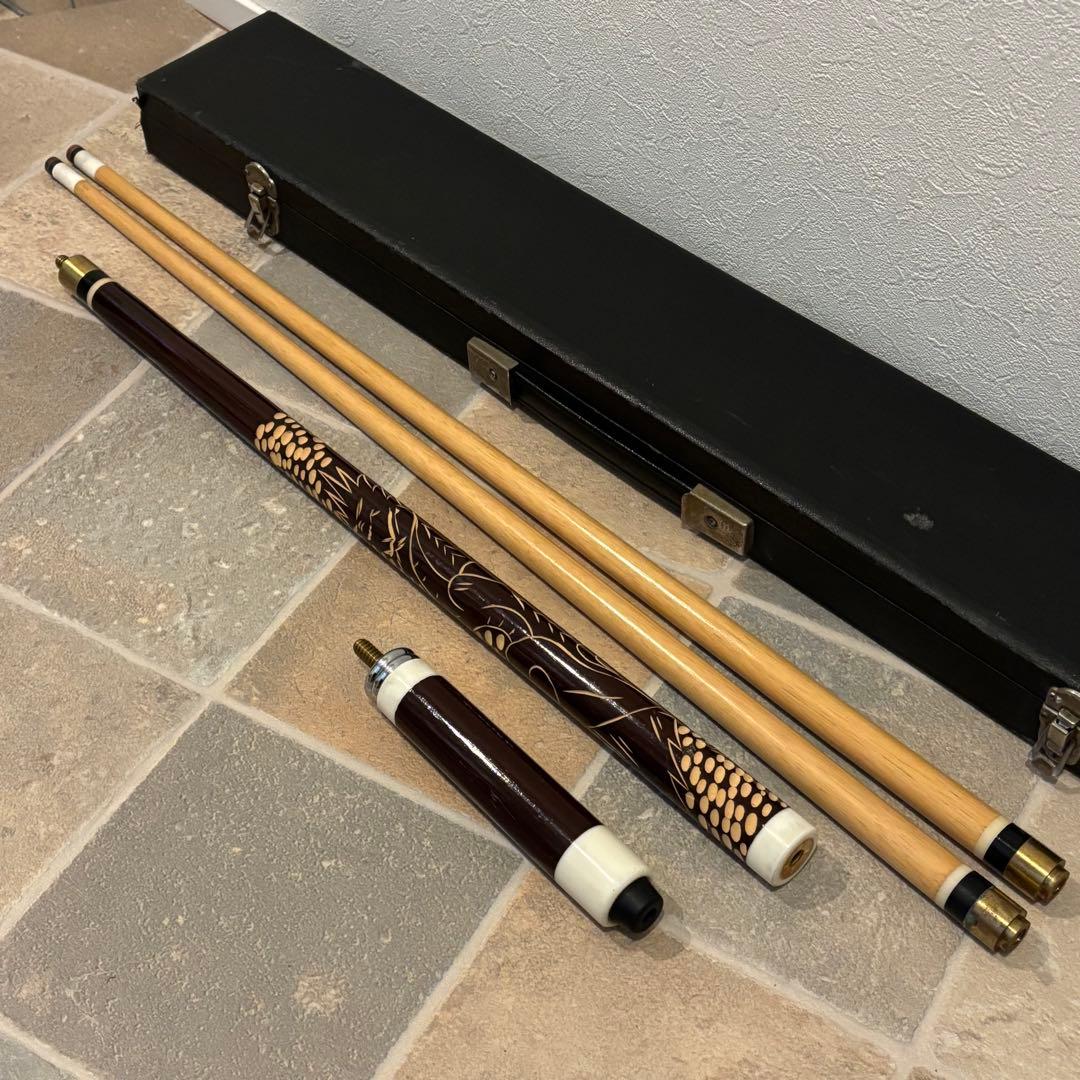 メーカー不明 ビリヤード キュー　3分割　木彫り　シャフト2本付き