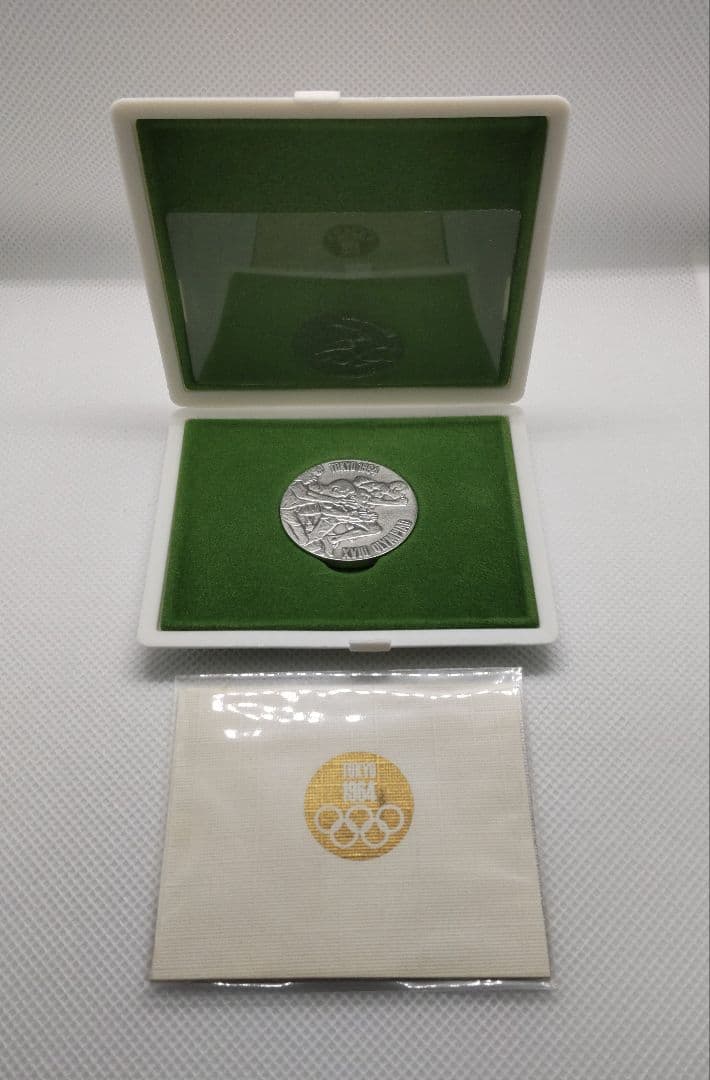 1964年東京オリンピック 銀メダル【未使用】➕ 説明書 ➕ ケースのセット
