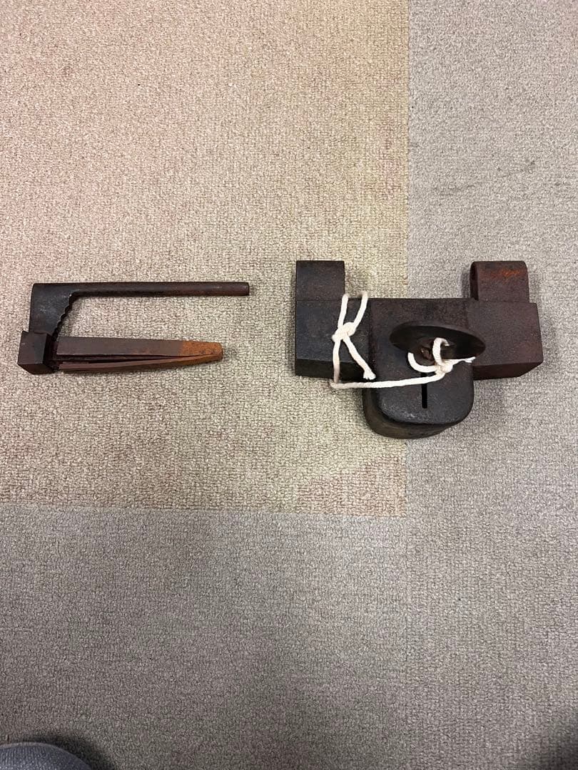 アンティーク　古民芸　蔵　戸　古い江戸　明治　大正　和鍵　鍵前鉄瓶