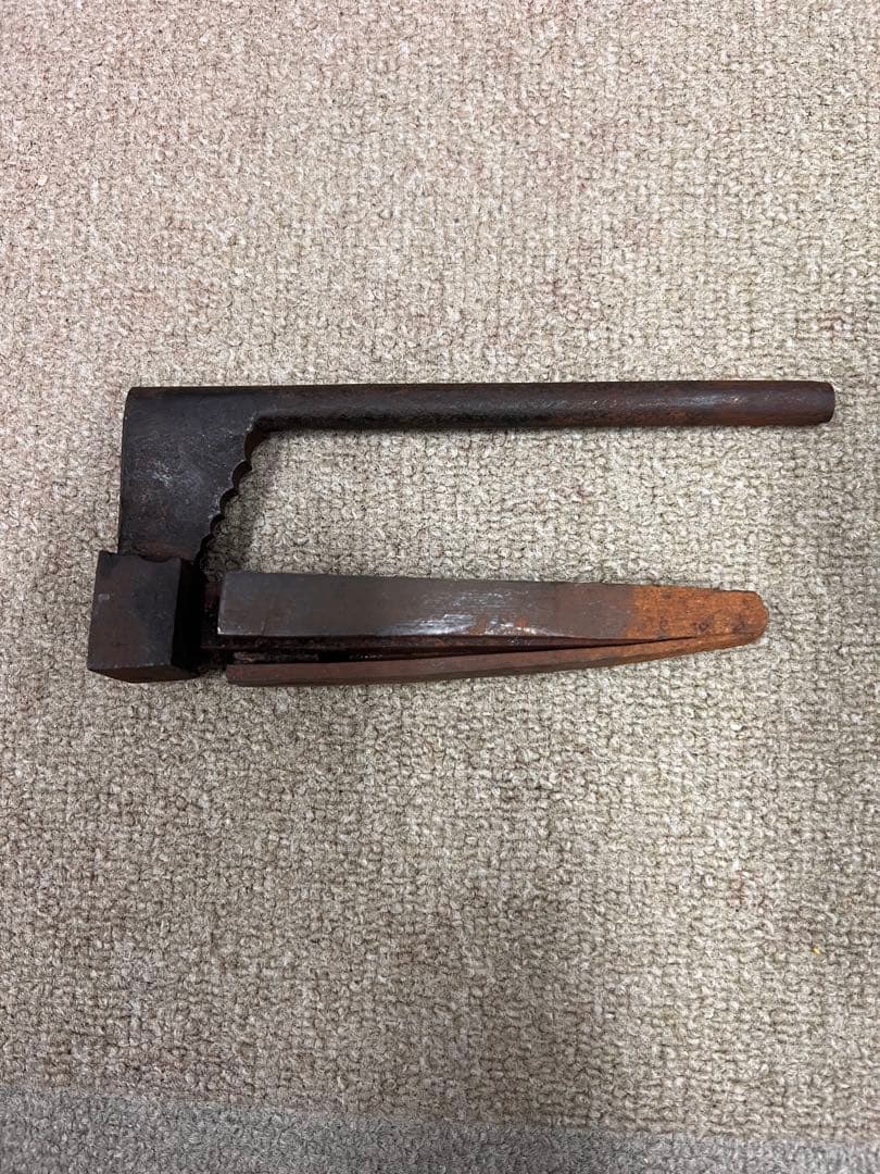 アンティーク　古民芸　蔵　戸　古い江戸　明治　大正　和鍵　鍵前鉄瓶