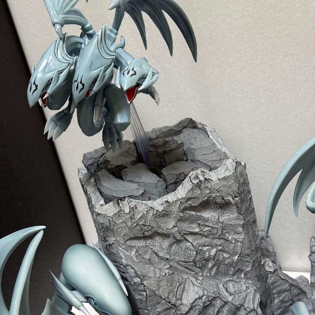 値下交渉OK ジオラマ　ブルーアイズホワイトドラゴン　遊戯王　フィギュア　セット