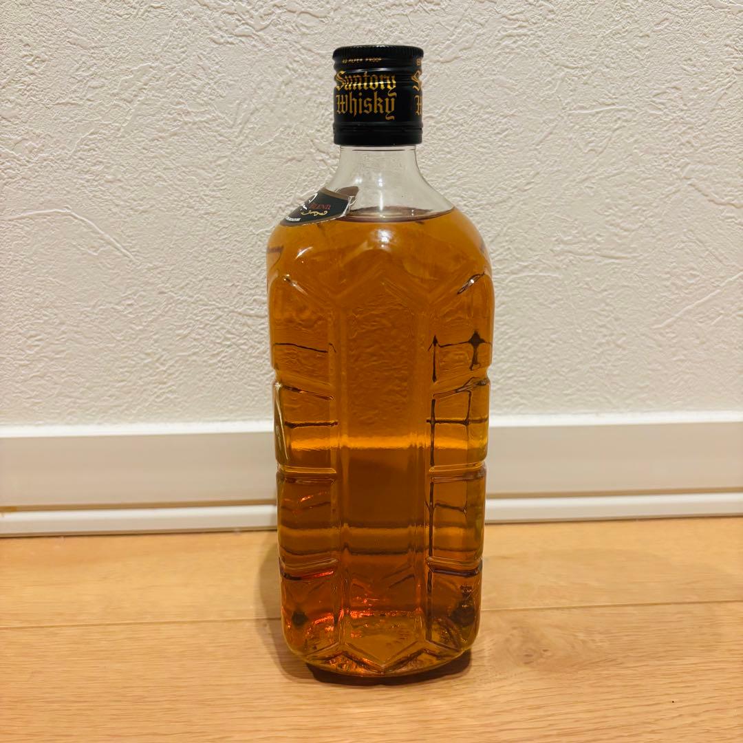 サントリー　黒角　ウイスキー　43% 700ml