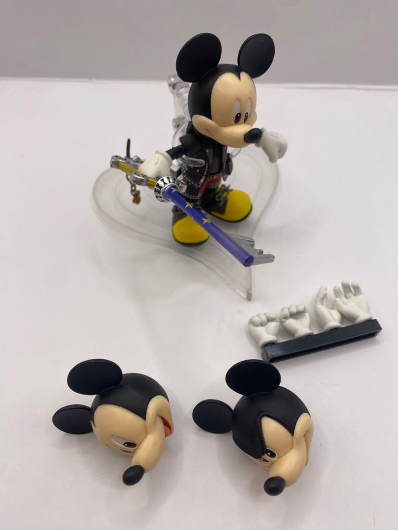 ブリングアーツ　ミッキー 王様 キングダムハーツⅢ フィギュア