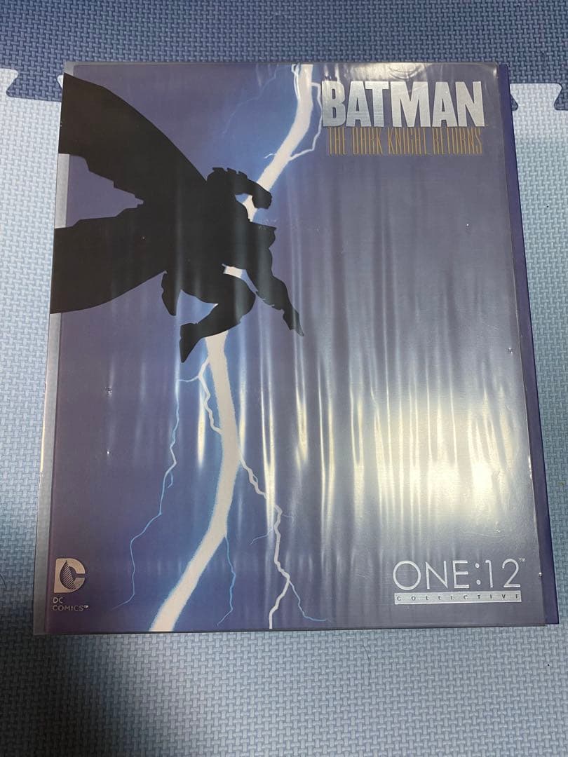 mezco バットマン ダークナイトリターンズ