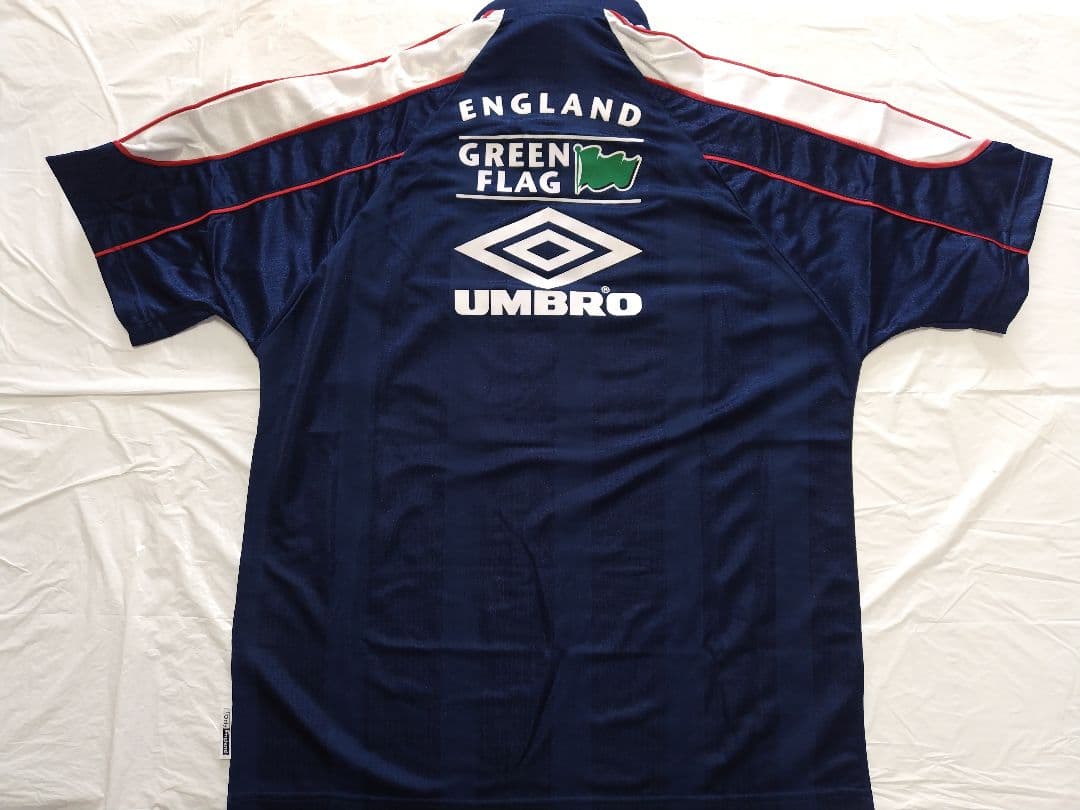 UMBRO イングランド代表 98トレーニングシャツ Lサイズ 未使用品