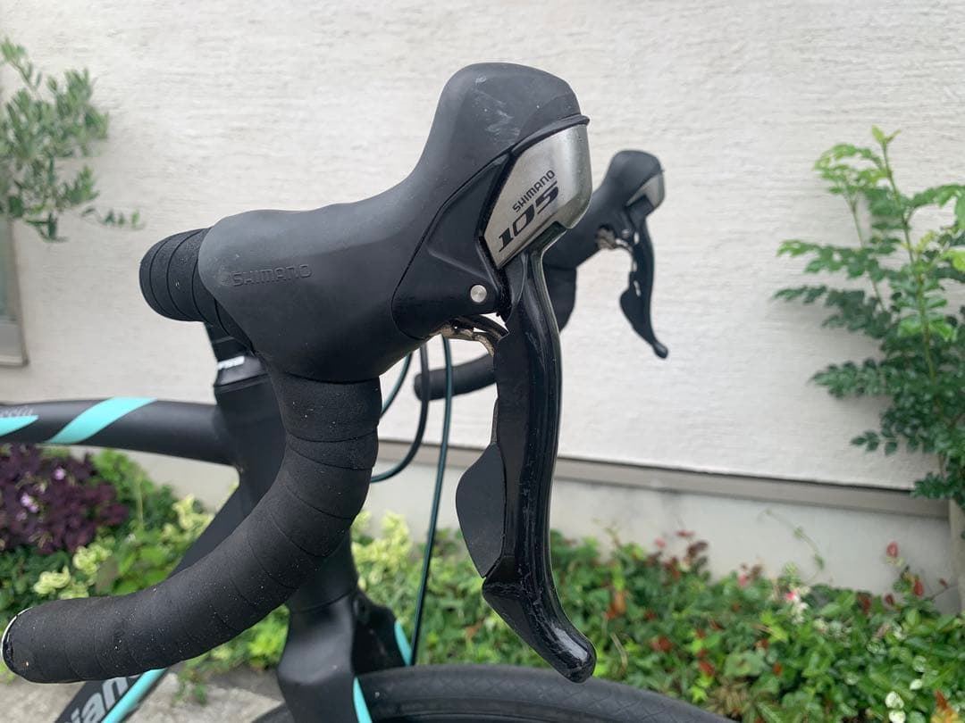 ほぼ新品 Bianchi ロードバイク 105/Tiagra Disc