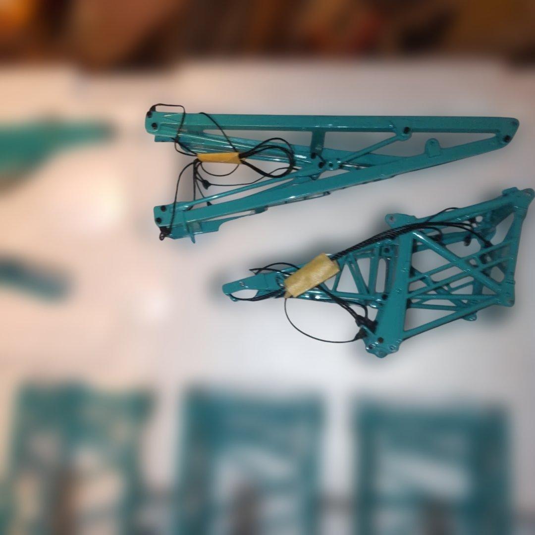 コベルコ建機クマスターテック7200Gクローラークレーン 1/50