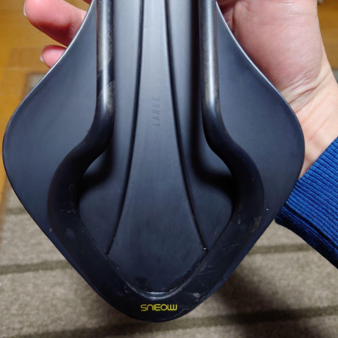 Fi'zi:k(フィジーク)ARIONE00 VS EVO(L)サドル