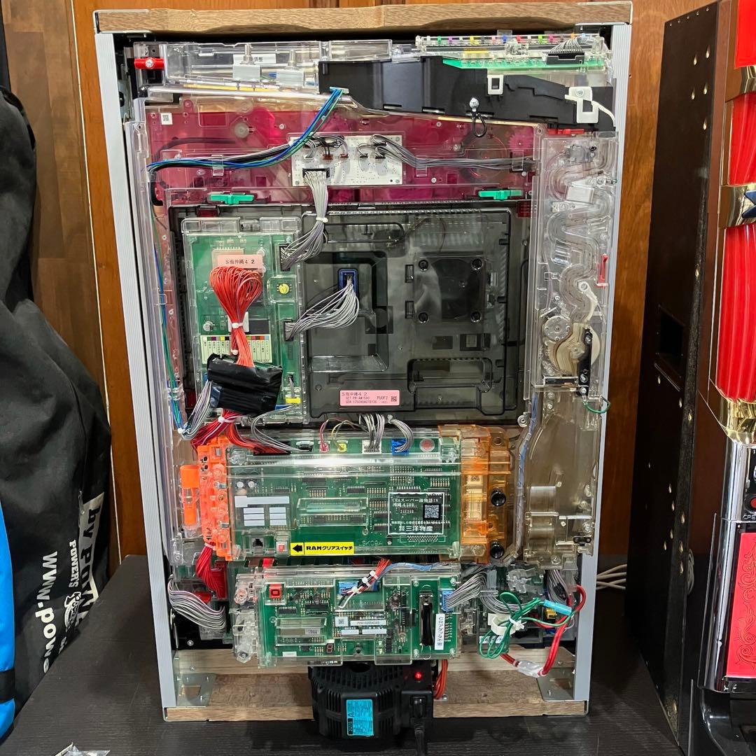 CRA スーパー海物語 IN 沖縄4 パチンコ台 イエロー