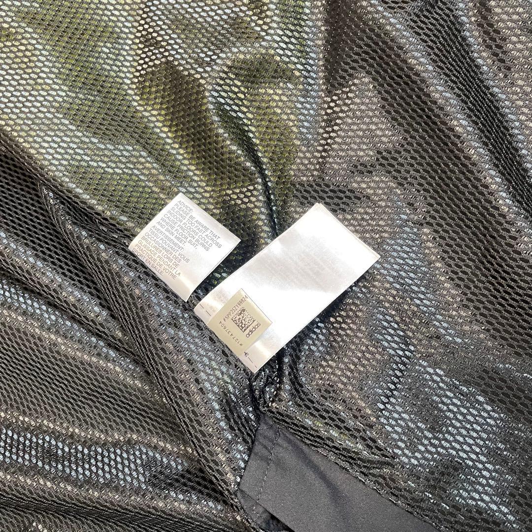 adidas フード付きジャケット 黒/黄緑　　ユベントス　トラベル