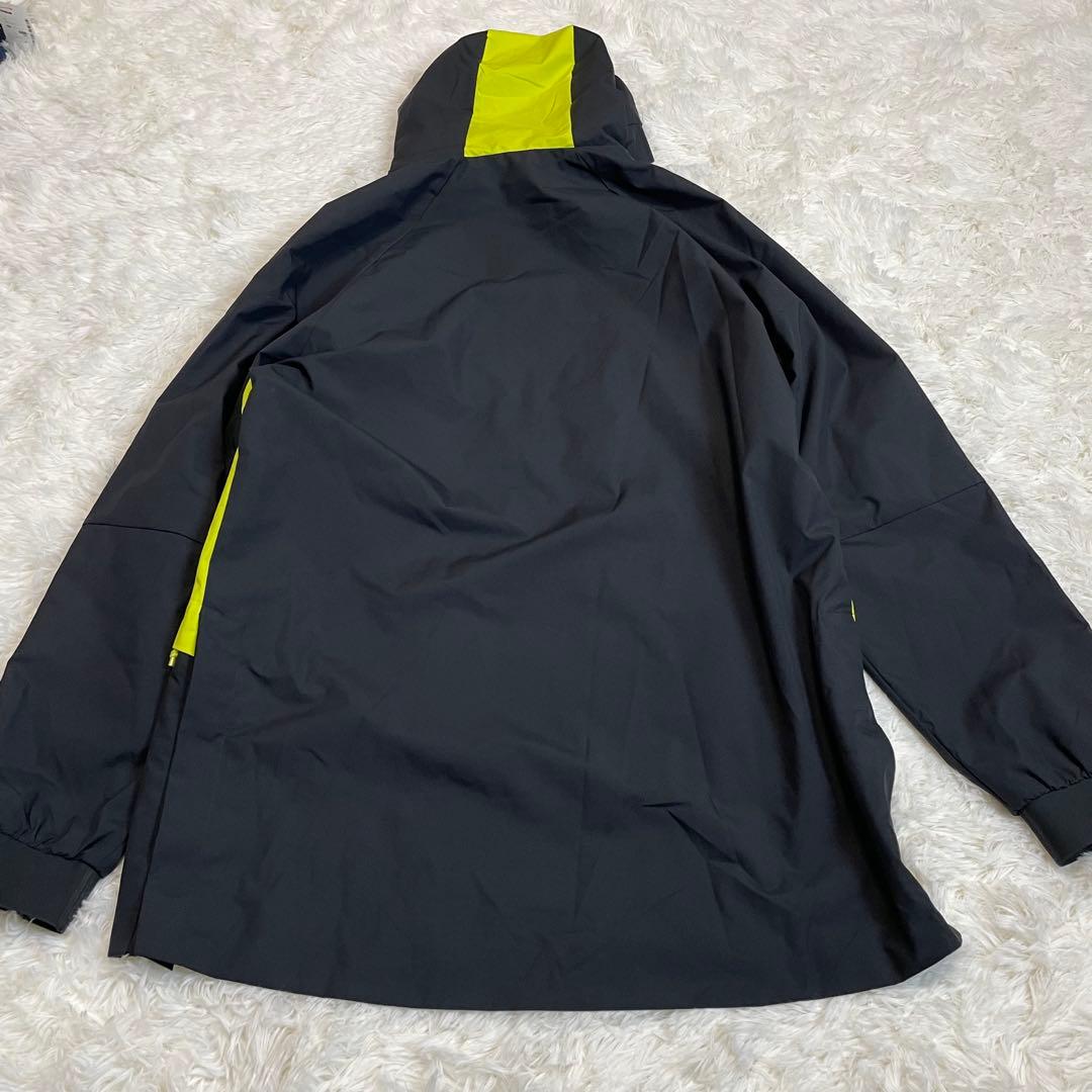 adidas フード付きジャケット 黒/黄緑　　ユベントス　トラベル