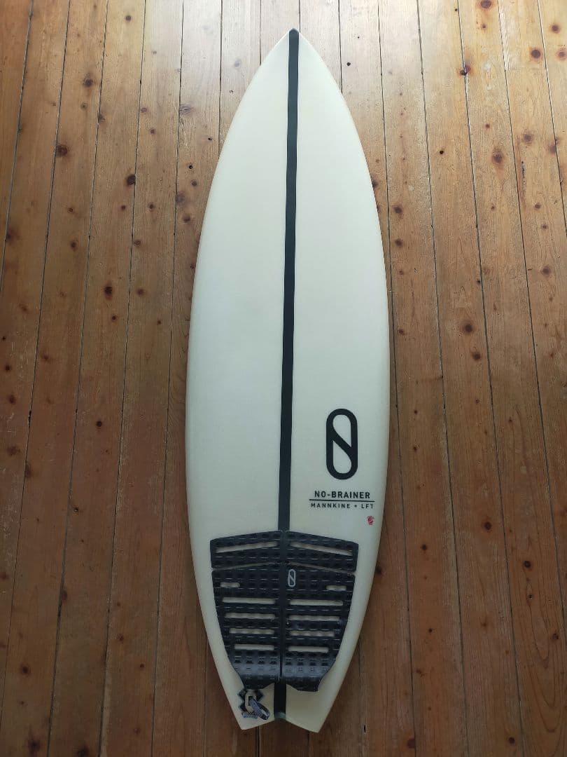 SLATER DESIGN NO BRAINER ショートボード5’5