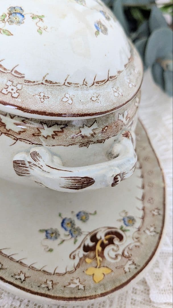 クレイユモントロー alexandra蓋付きソーシエール フランス アンティーク