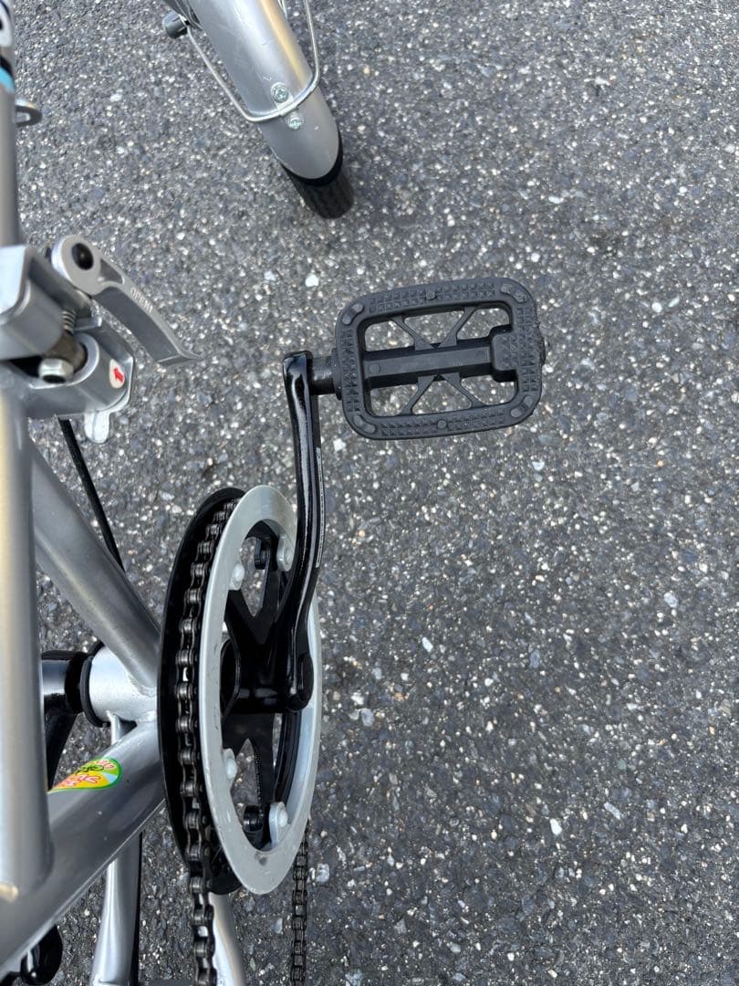 大人気　折り畳み自転車 整備済み 16インチ 自転車 チャリ 折りたたみ　美品