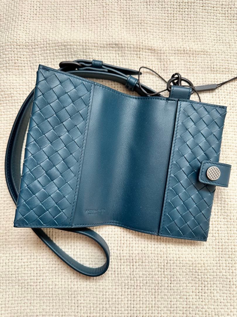 BOTTEGA VENETA ボッテガヴェネタ パスポートケース