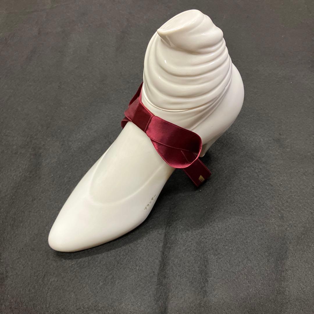 サントリー　ブランデー　ハイヒール型