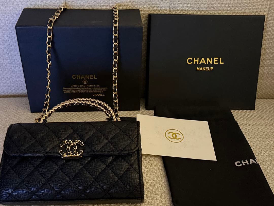 え*ん様 CHANEL VIPノベルティ　非売品　ショルダーバッグ　キャビアスキ