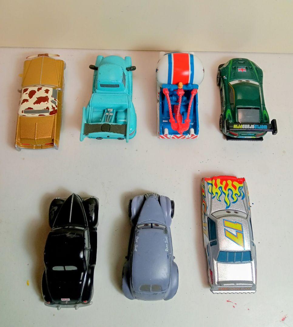 トミカディズニーカーズ7台