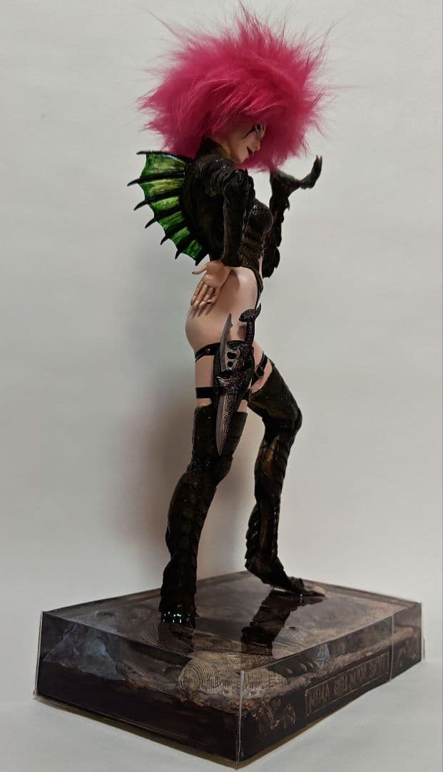 フューチャーモデルズ ニナ・ギルマンスキン １／６スケール 完成品フィギュア